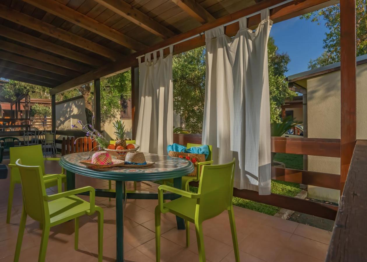 Villaggio Leucosia Санта-Марія-ді-Кастеллабате Екстер'єр фото